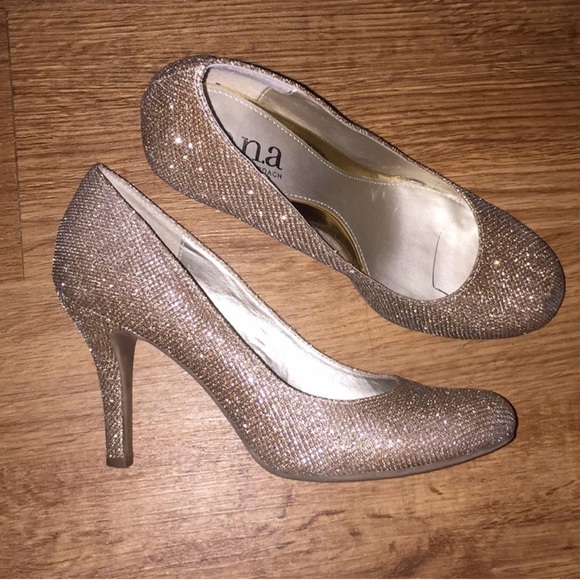 a.n.a Shoes - a.n.a Glittering Gold Heels size 7